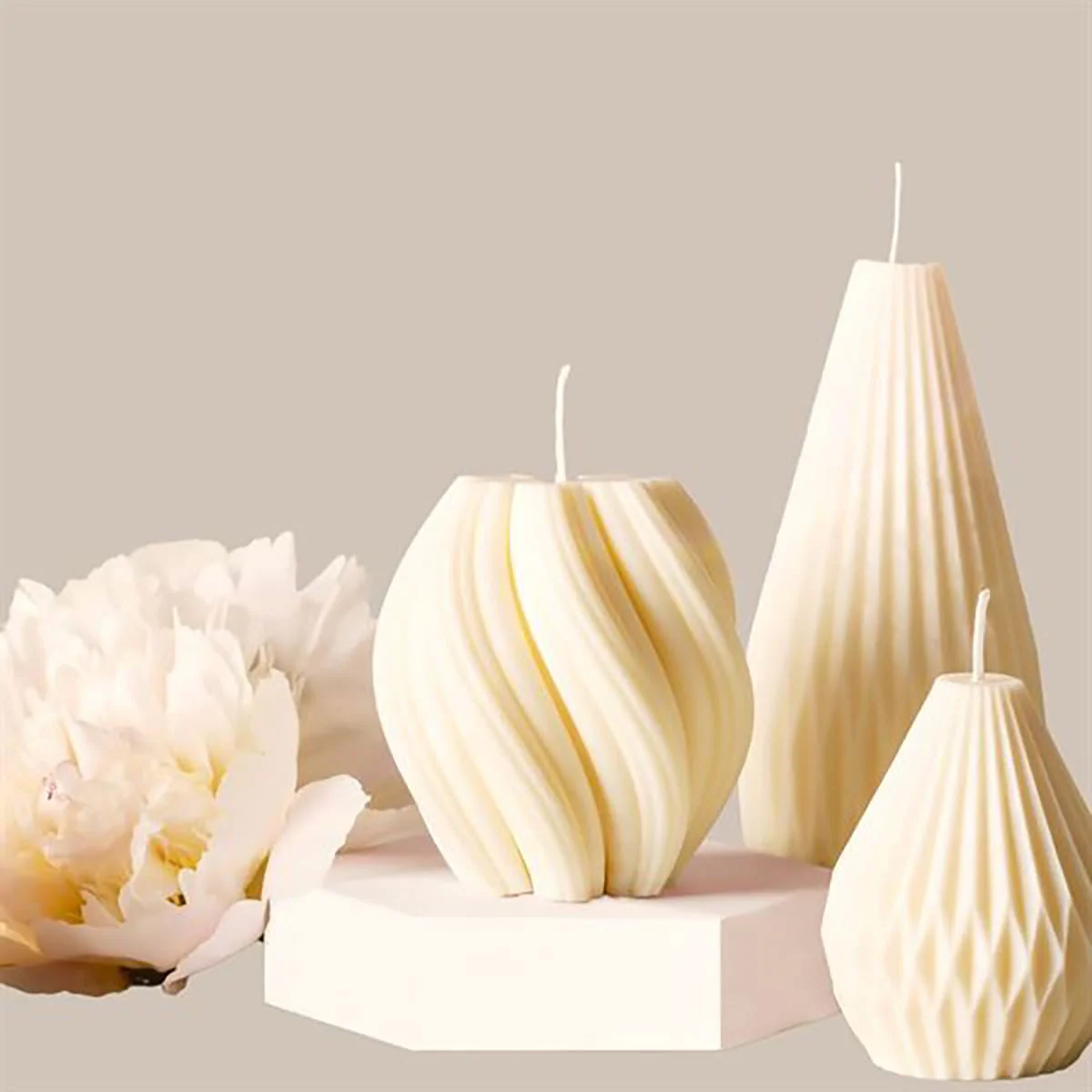 Kerawax Soy Paraffin Pillar Blend - Image 5